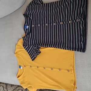 2 Old Navy Girl's Tops Large (10-12)
